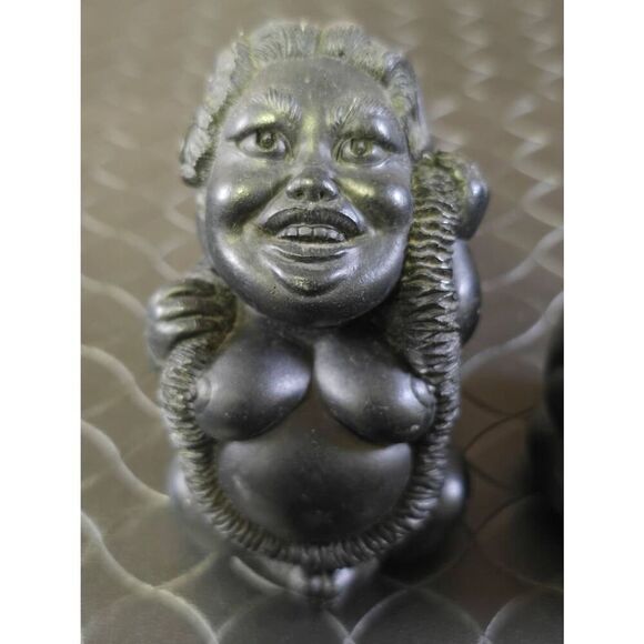 Coco Joes Hawaiian Lava Sculpture-Chubby Male and Female - Picture 7 of 11